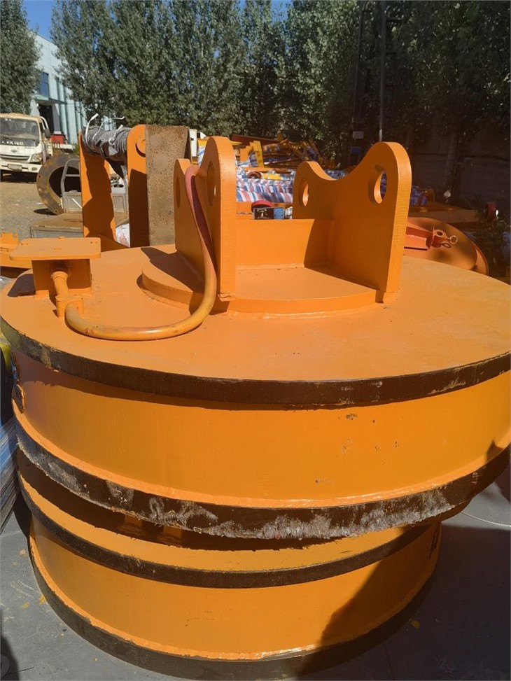 excavator magnet4
